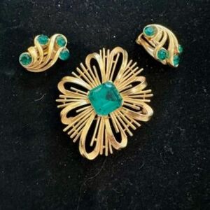 Crown Trifari pin and clip earring set